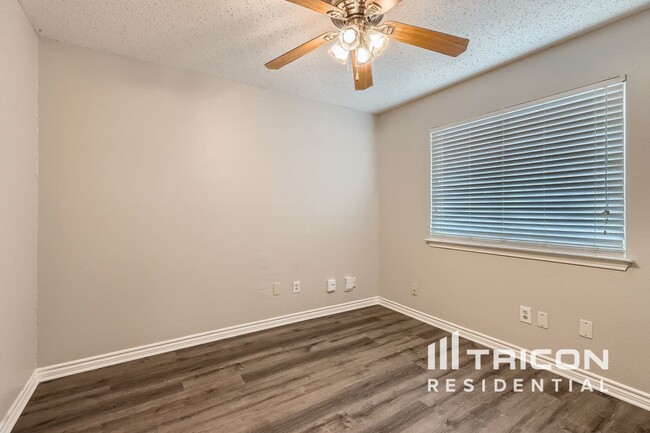 Building Photo - 8802 Boise Hills Dr