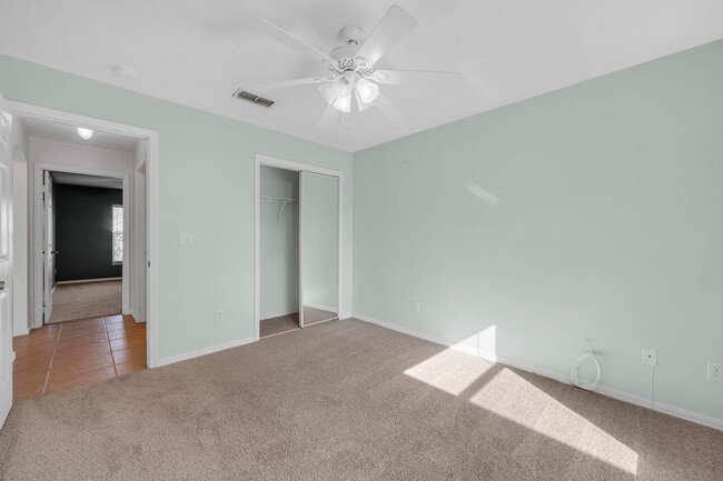 Building Photo - 214 SW Milburn Cir