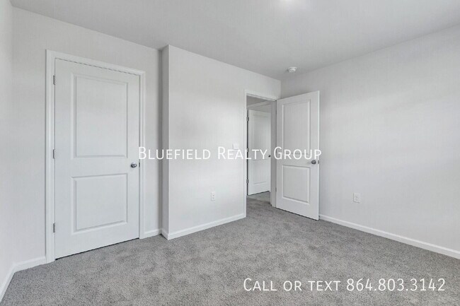 Building Photo - 107 Ashwood Wy