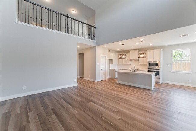 Building Photo - 2016 Woodland Park Ct
