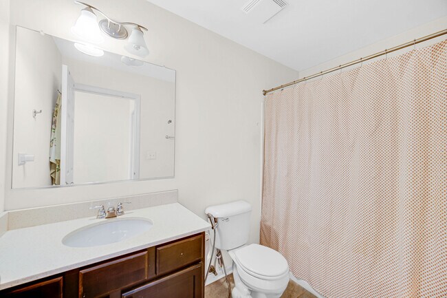 Building Photo - 57 Margaret Dr