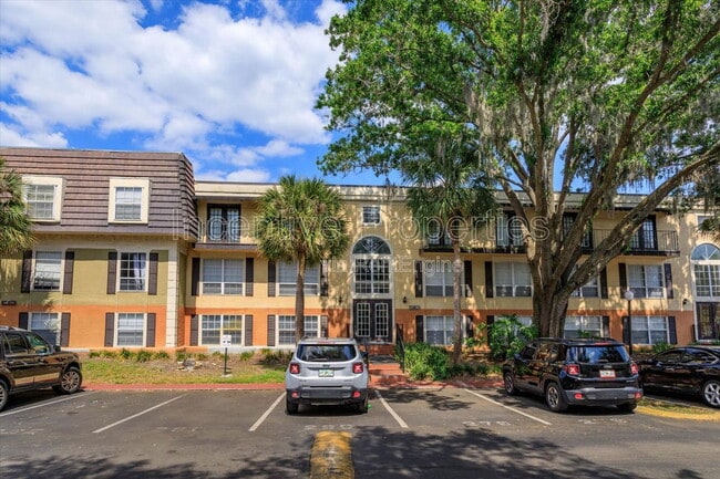 Building Photo - 4177 Versailles Dr