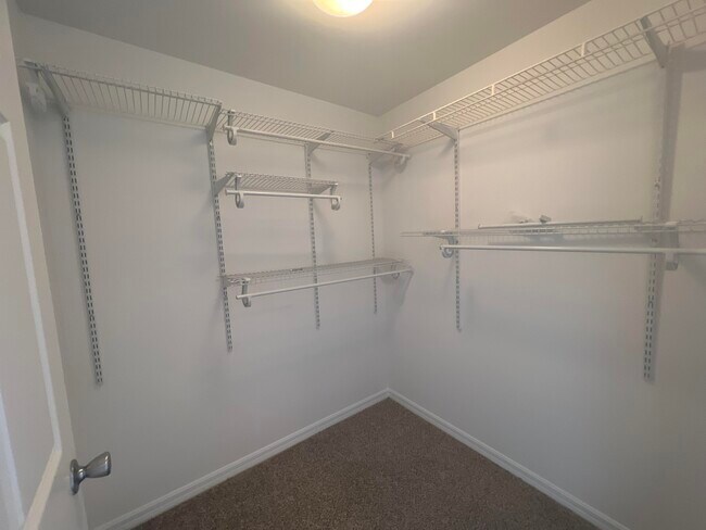 Building Photo - 255 Evernia St