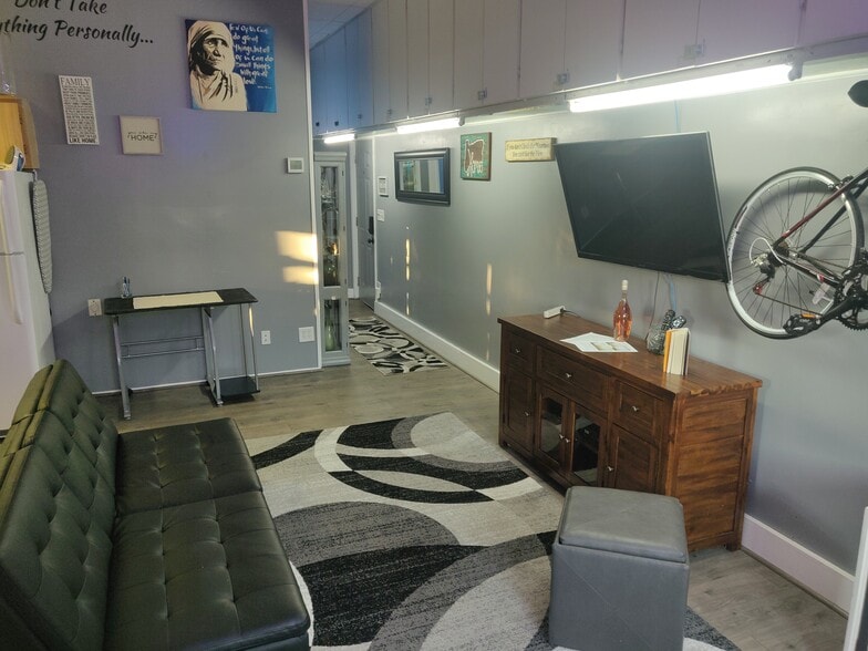 Building Photo - 318 107th St SW