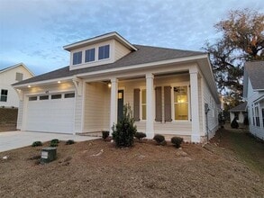 Building Photo - 475 Karcher Ave