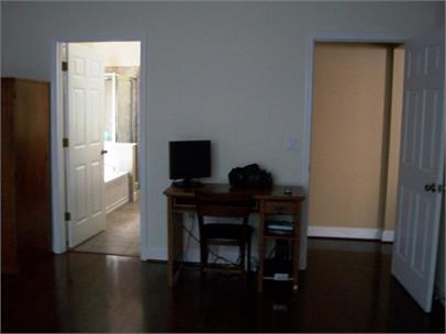 Building Photo - 2472 Lantana Ln