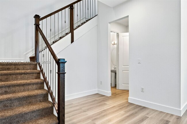 Building Photo - 142 SW 127th Terrace