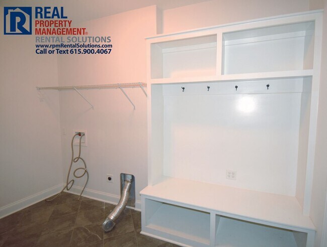 Building Photo - All brick 4 bedroom home plus Bonus room! Garage and covered patio!