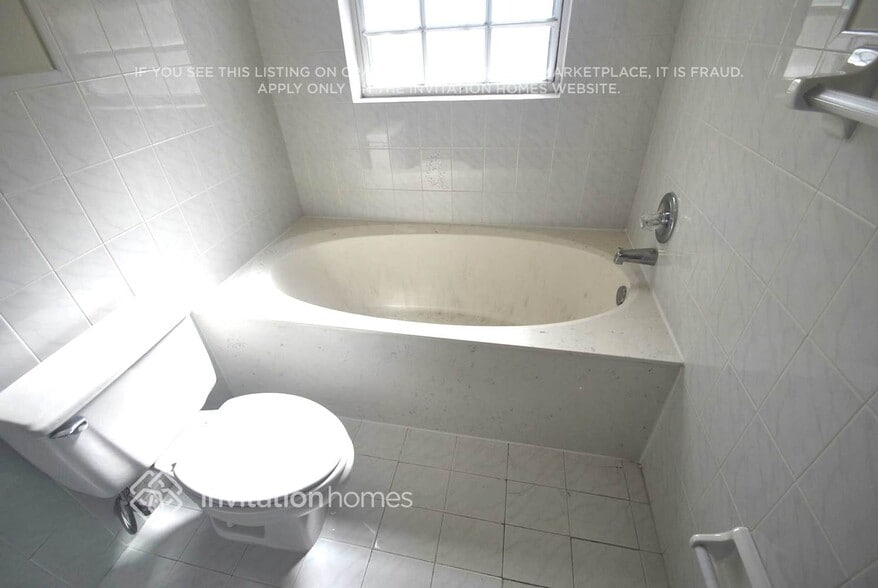 Building Photo - 17680 SW 4th Ct