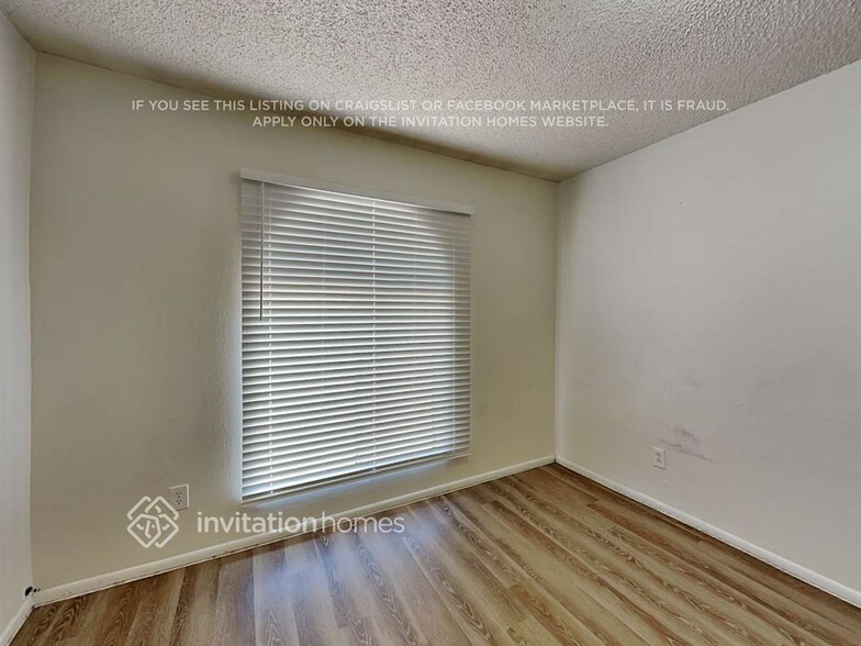 Building Photo - 6919 W Vogel Ave