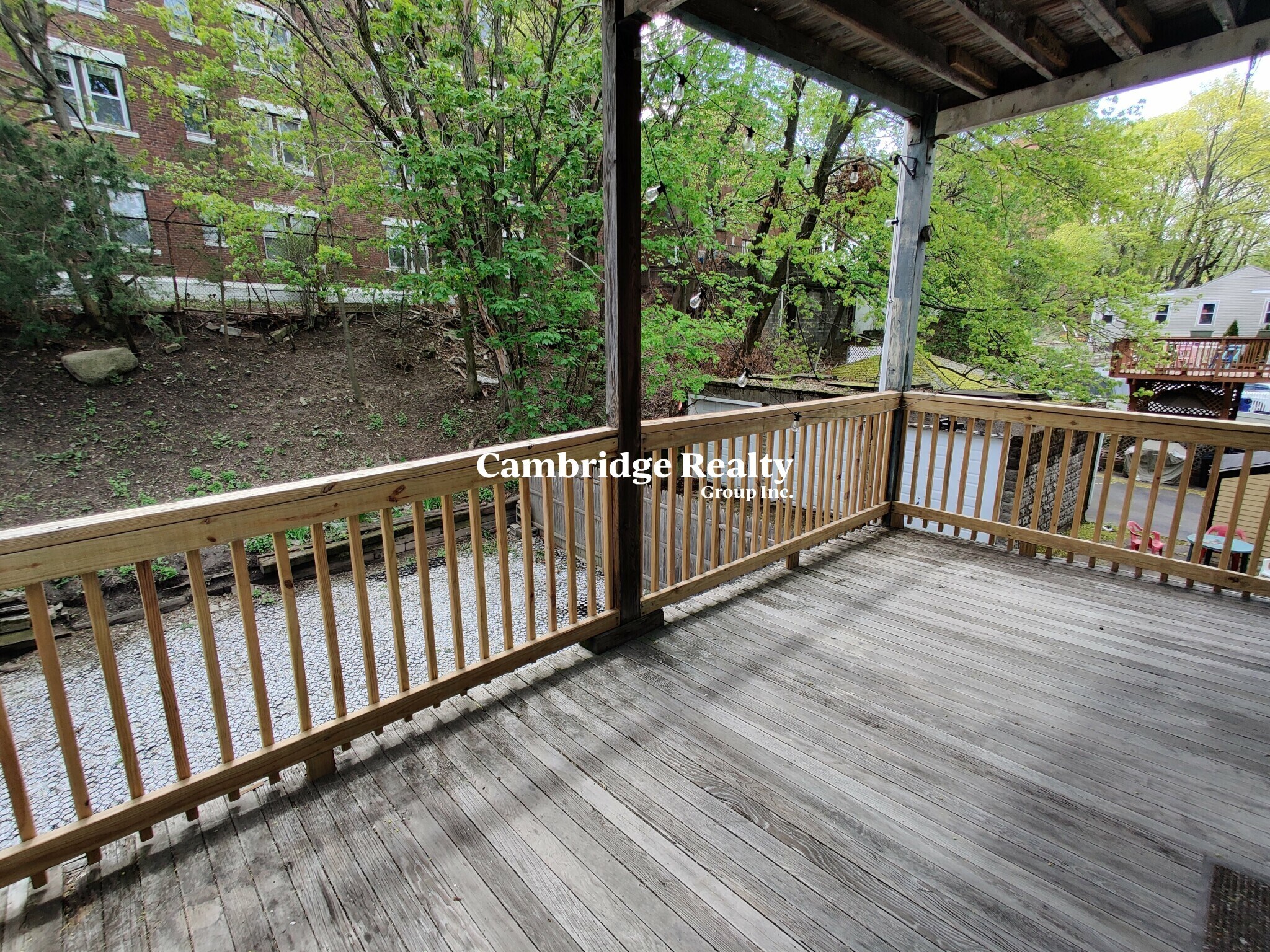 Building Photo - 20 Madison St