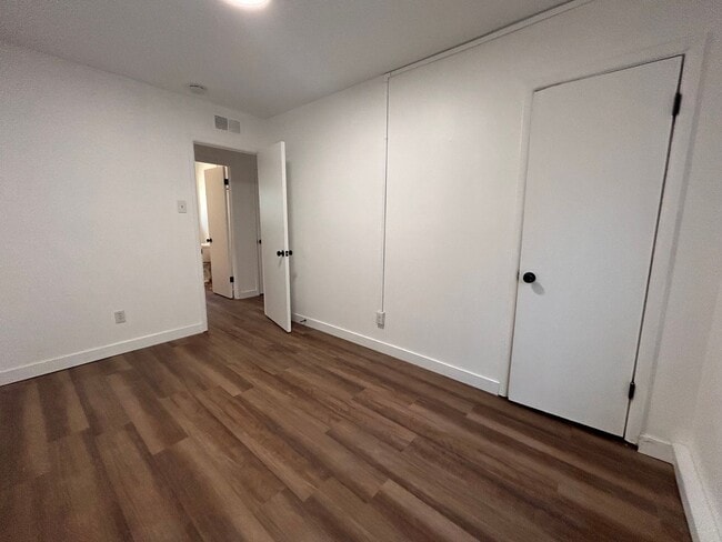 Building Photo - 3357 S Flamingo Way