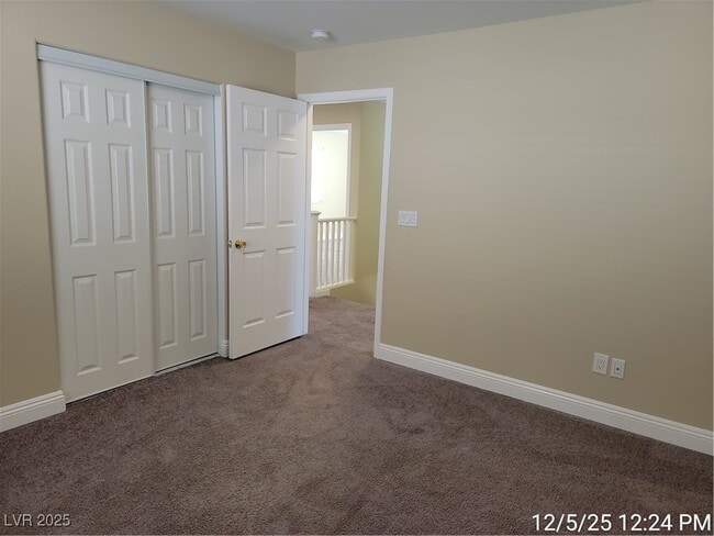 Building Photo - 5921 Royal Castle Ln