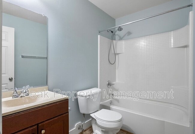 Building Photo - 604 N 32nd St
