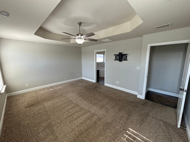 Building Photo - 3 bed 2 bath home with 2 car garage in Legends Park!