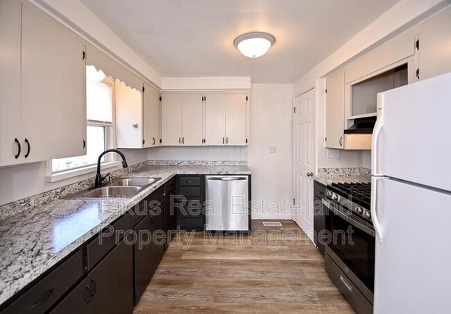 Building Photo - 2421 Nicholas Pl NW