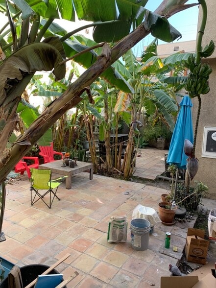 Building Photo - 6071 Lexington Ave