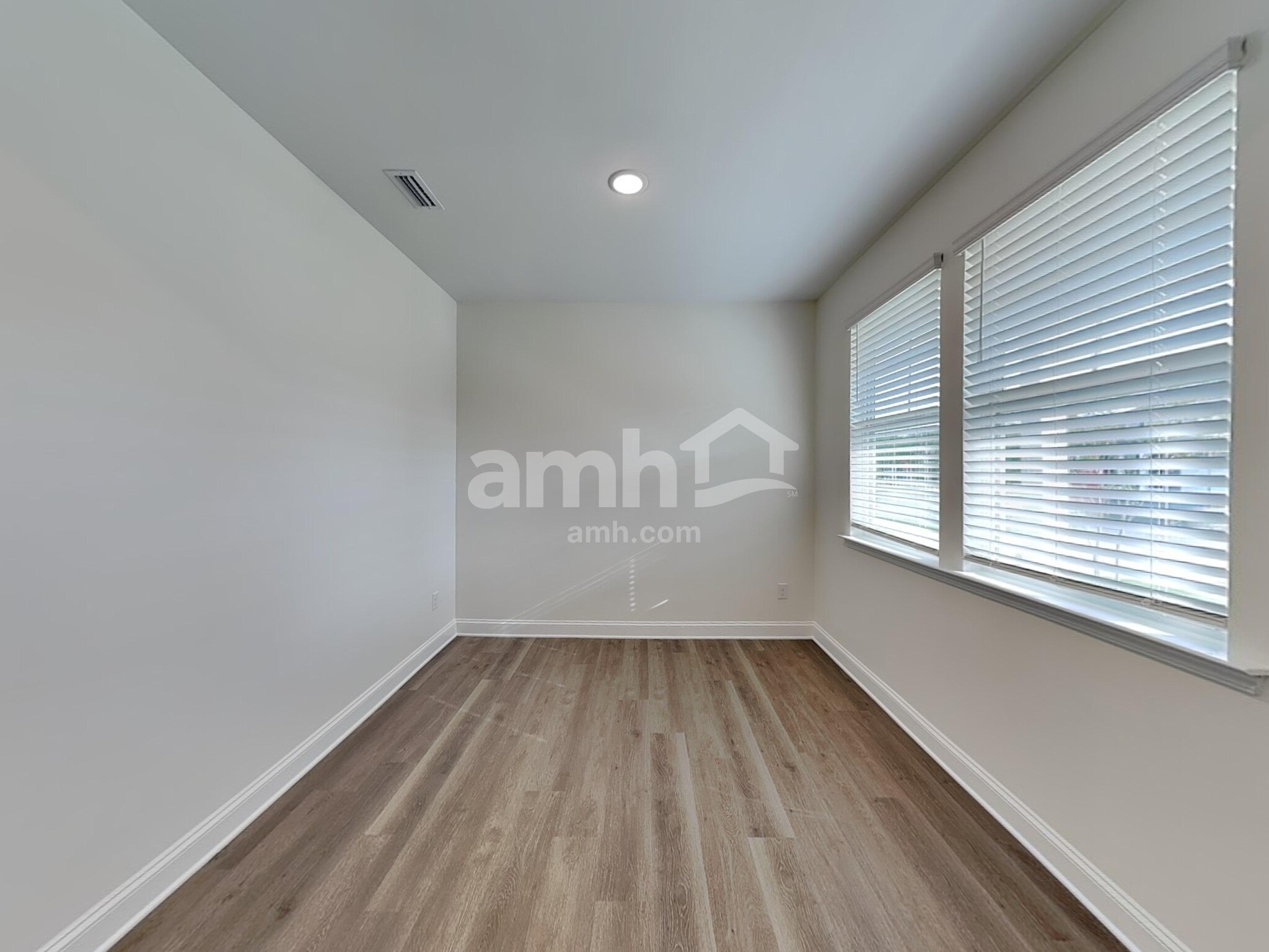 Building Photo - 3512 Lincoln Hts Ln