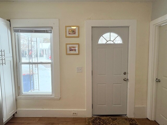 Building Photo - 846 Lafayette Ave NE