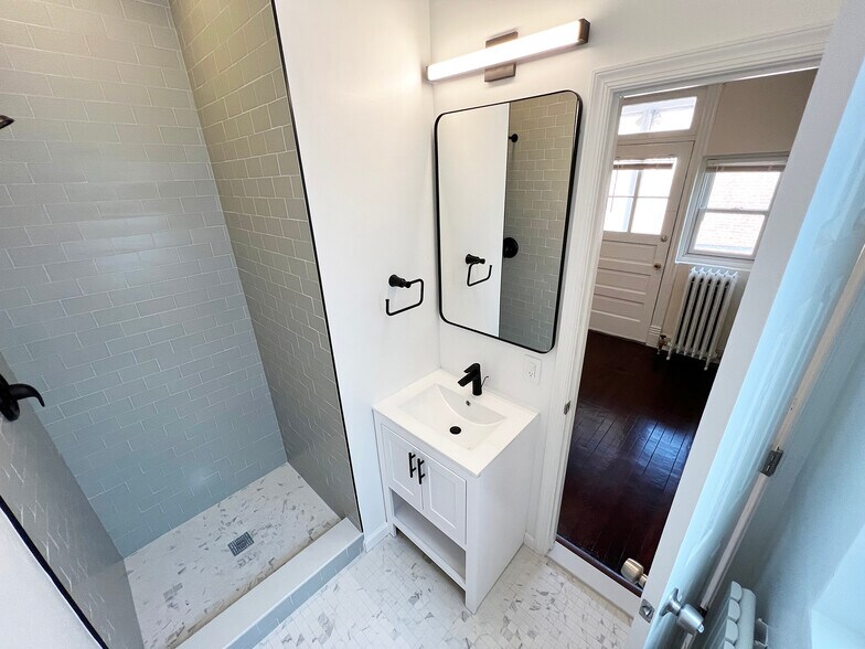 Building Photo - 3127 11th St NW