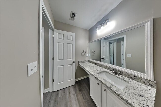 Building Photo - 147 Cedar Bay Cir