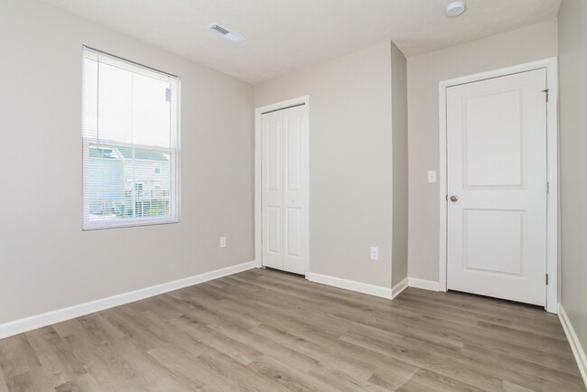Building Photo - 4814 Sullivans Ridge Dr