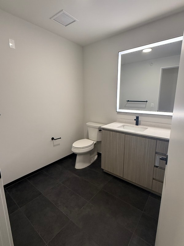 Building Photo - 1415 W Randolph St