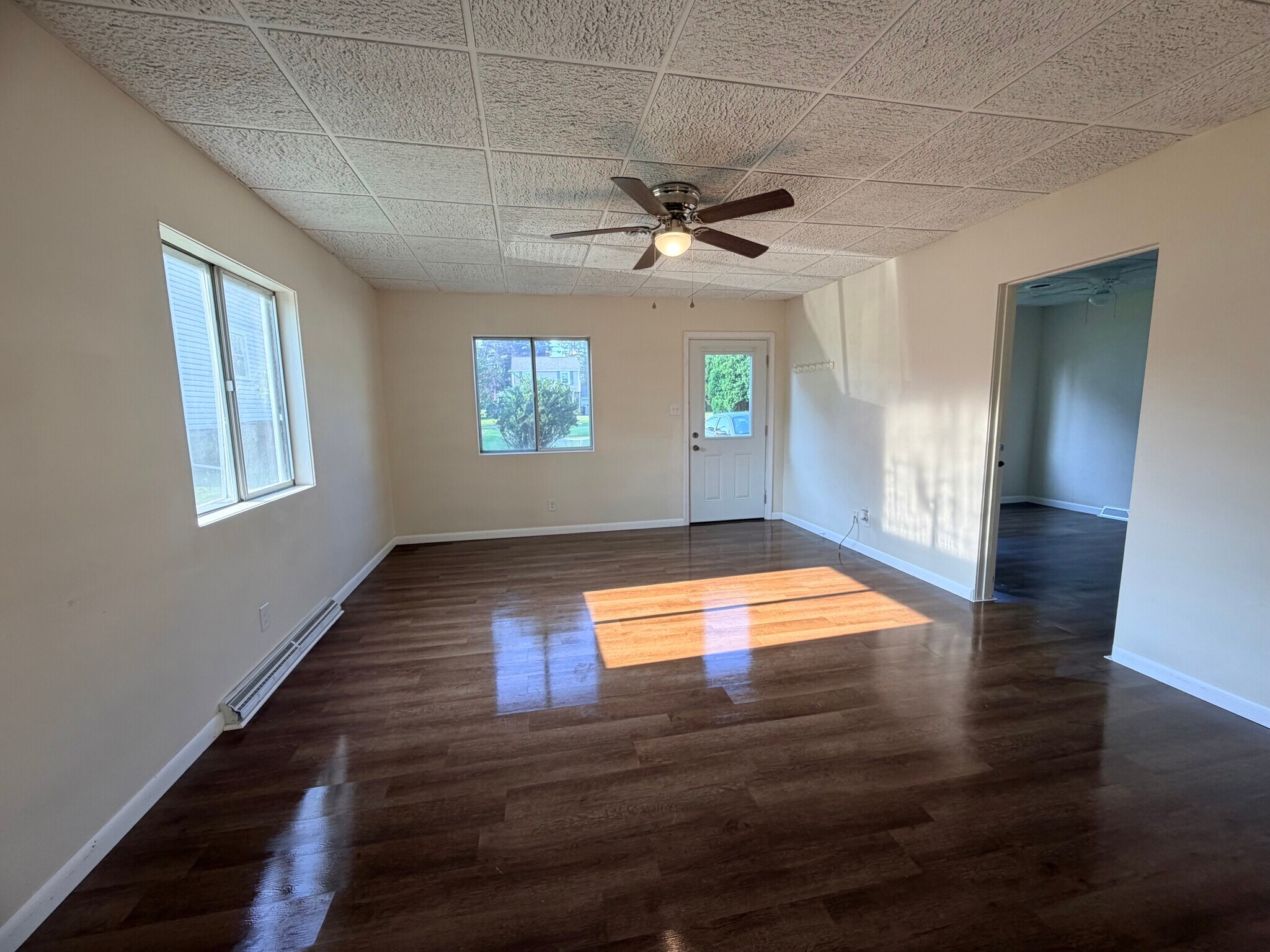 Livingroom - 330 Bessemer Ave