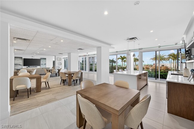 Building Photo - 3443 Gulf Shore Blvd N