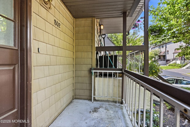 Building Photo - 802 Alpine Trail