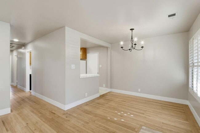 Building Photo - 2682 Coit Dr