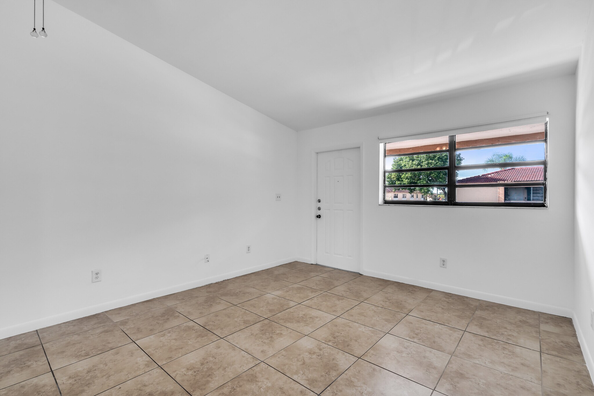 Building Photo - 18206 Mediterranean Blvd