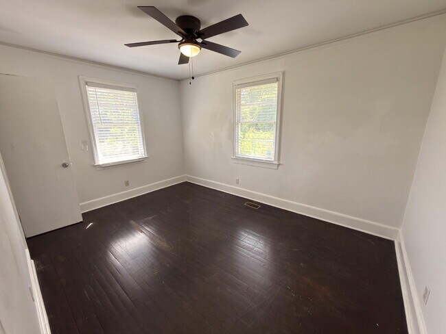 Building Photo - Updated 3BR Home Near USC + Solar Savings