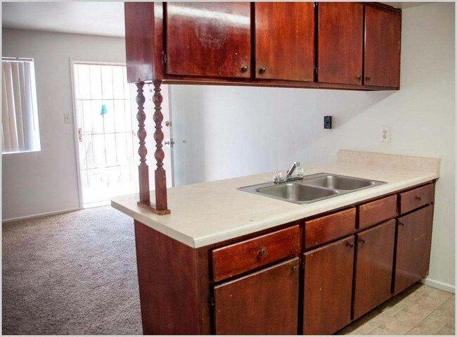Building Photo - Pacifica Manor