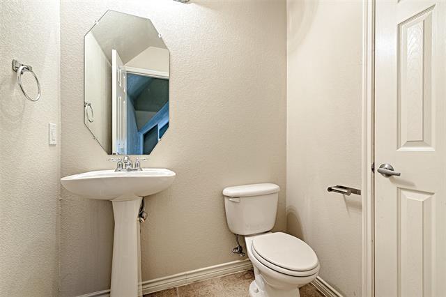 Building Photo - 9378 Park Garden Dr