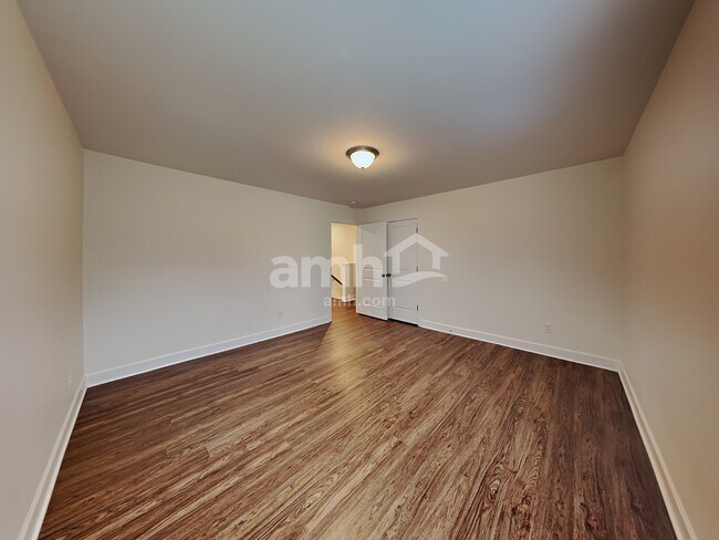 Building Photo - 460 Bluewater Dr