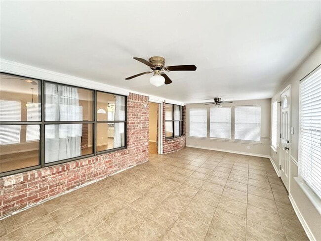 Building Photo - 11614 Easterling Dr
