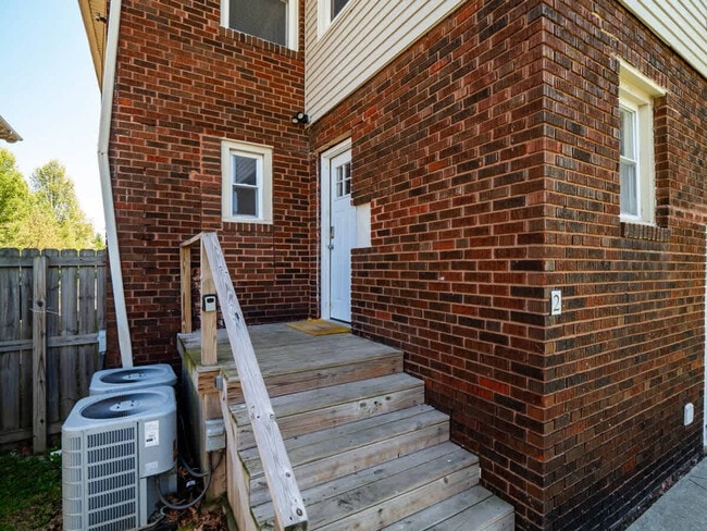 Building Photo - 3222 West Blvd