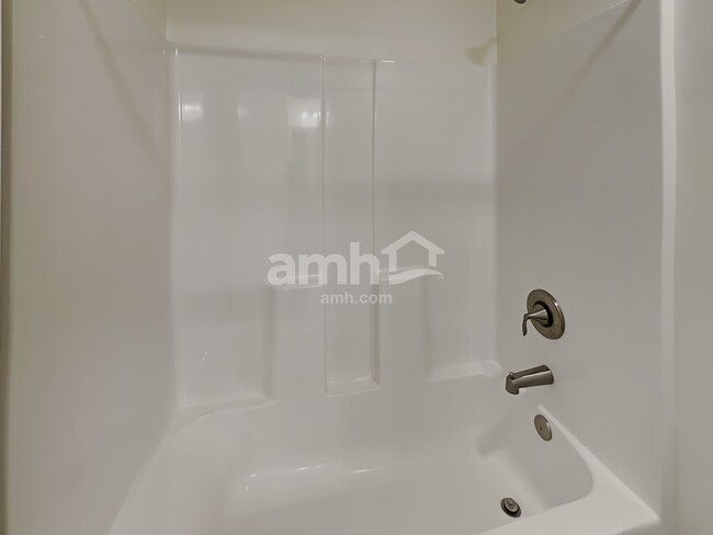 Building Photo - 4925 Wilcrest Ct