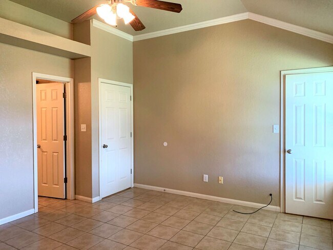 Building Photo - 1302 Powder River Dr