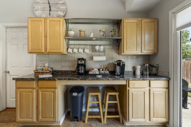 Building Photo - 4911 S Cincinnati Ave