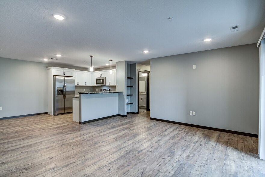 Building Photo - 102 Ridge Rd