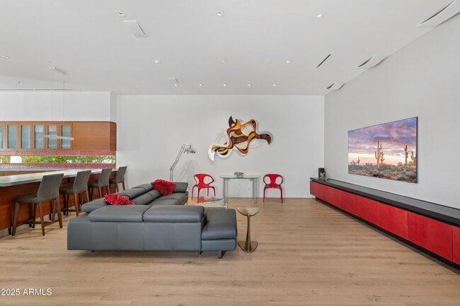 Building Photo - 9191 E Happy Hollow Dr