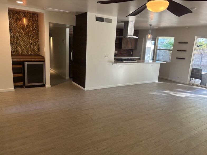 Building Photo - 3133 N 4th Ave