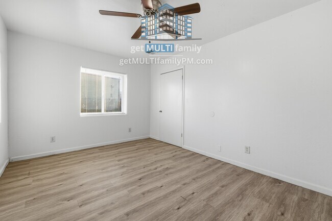 Building Photo - 1331 E Pueblo Ave