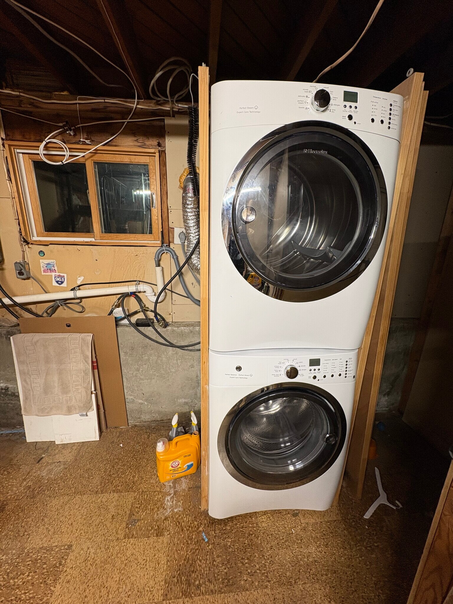 Building Photo - 28 Clearview Dr