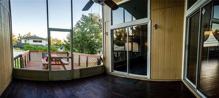 Building Photo - Highland Chase Three Bedroom, Updated Kitchen and Large Patio