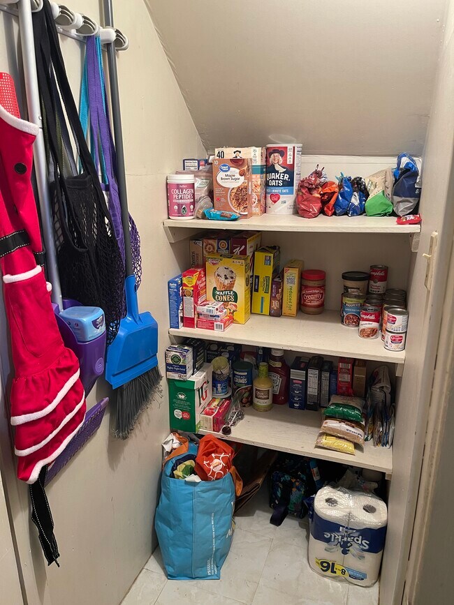 Pantry - 391 Protzman St