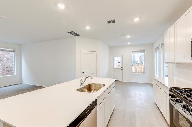 Building Photo - 18010 Cedar Waxwing Wy