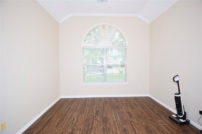 Building Photo - 2231 Oak Sand Dr